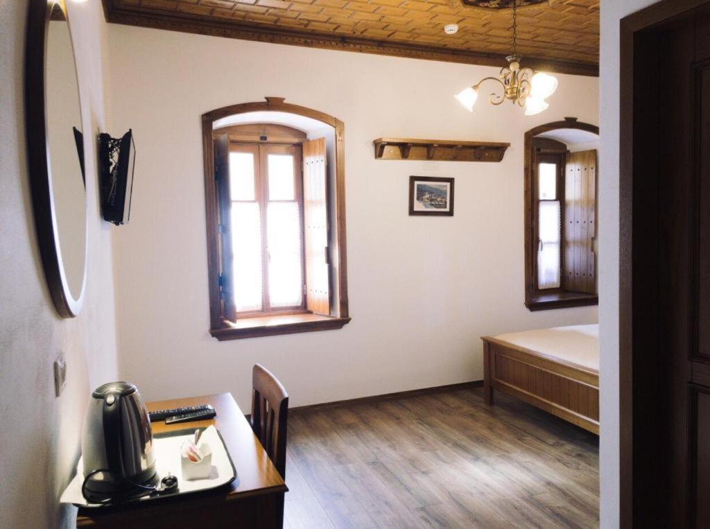 Argjiro Traditional Gjirokaster Bagian luar foto