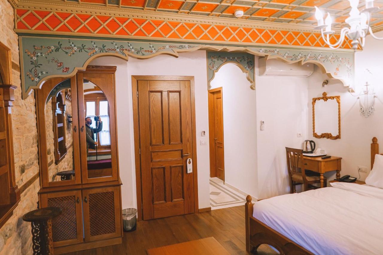 Argjiro Traditional Gjirokaster Bagian luar foto